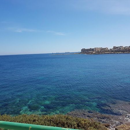 Large Apartment In Marsascala. Sleeps 6 Marsaskala Buitenkant foto