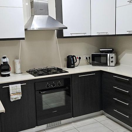 Large Apartment In Marsascala. Sleeps 6 Marsaskala Buitenkant foto