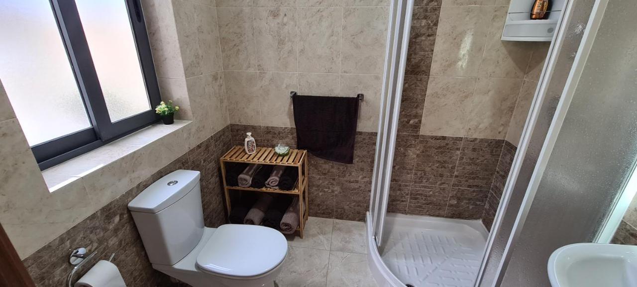 Large Apartment In Marsascala. Sleeps 6 Marsaskala Buitenkant foto