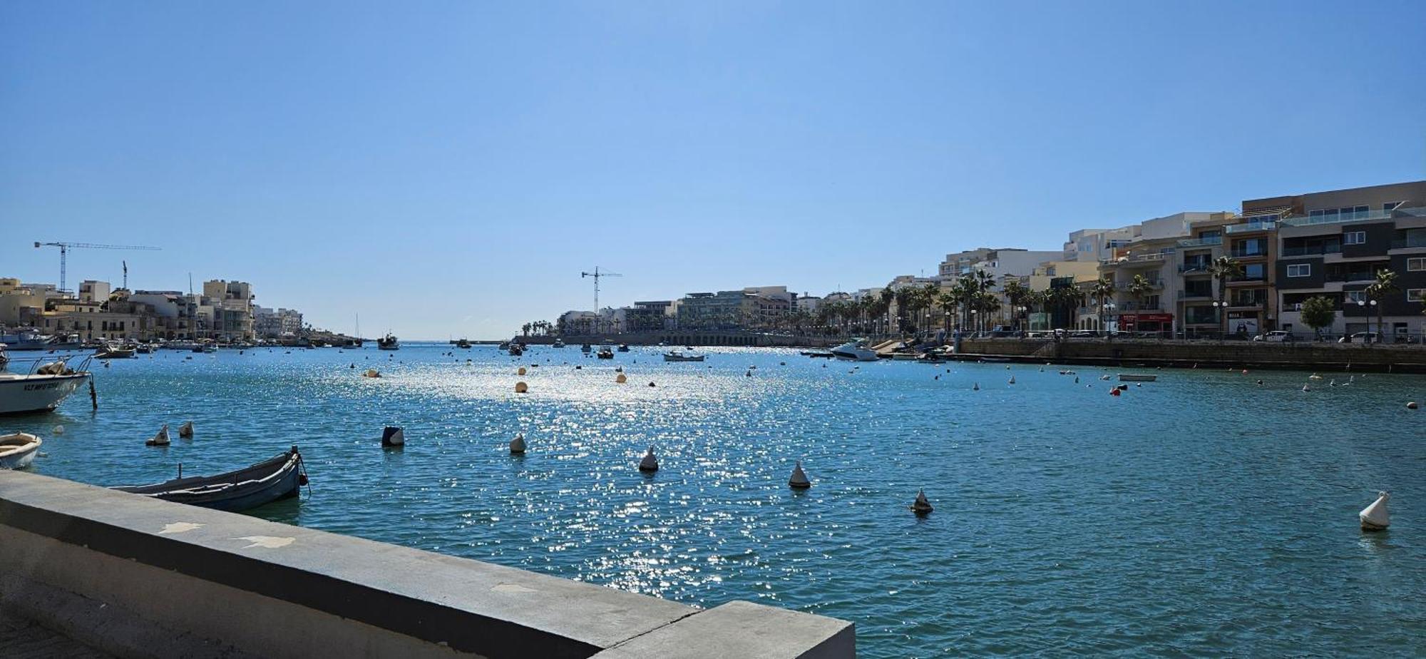 Large Apartment In Marsascala. Sleeps 6 Marsaskala Buitenkant foto